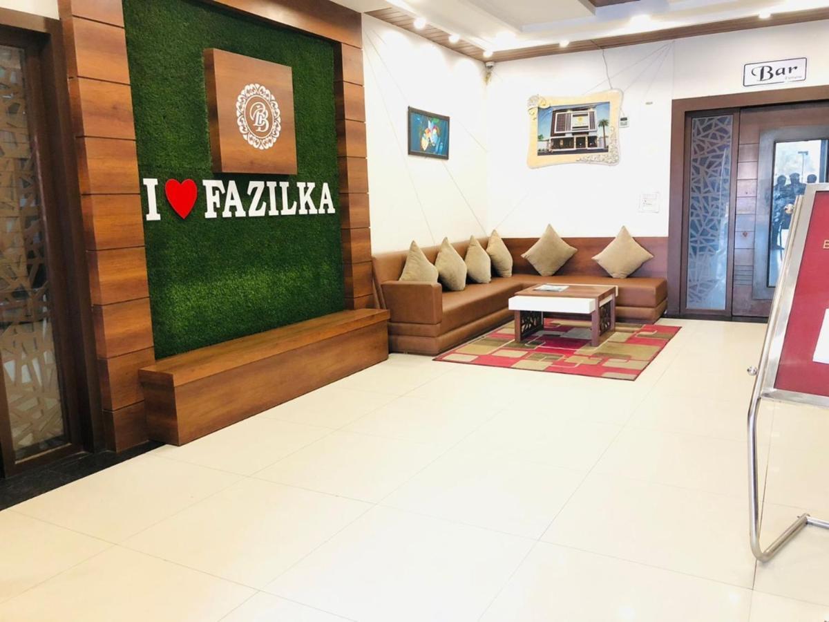 Hotel Blessing Bells, Fāzilka מראה חיצוני תמונה